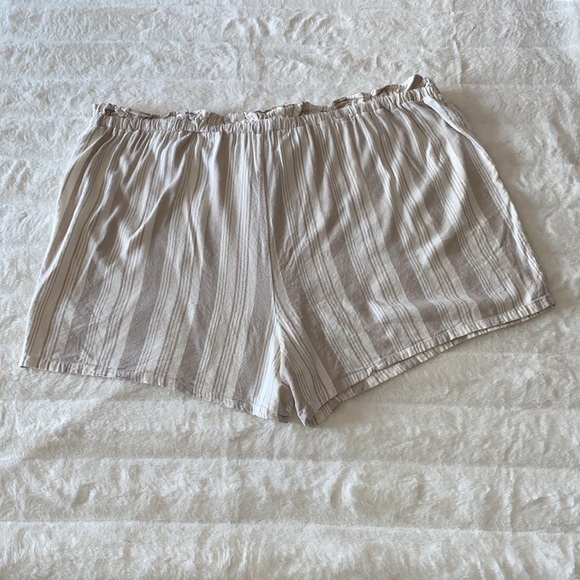Torrid Striped HIgh-Rise Linen Blend Shorts Size 3 (3X) - Picture 4 of 8